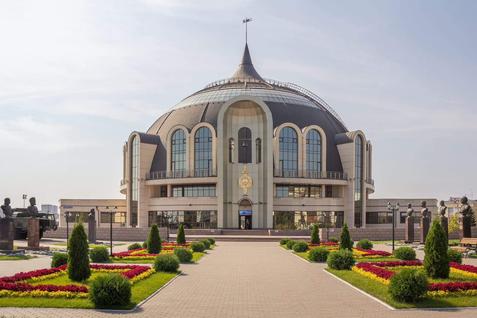 Здание-шлем Тульского государственного музея оружия