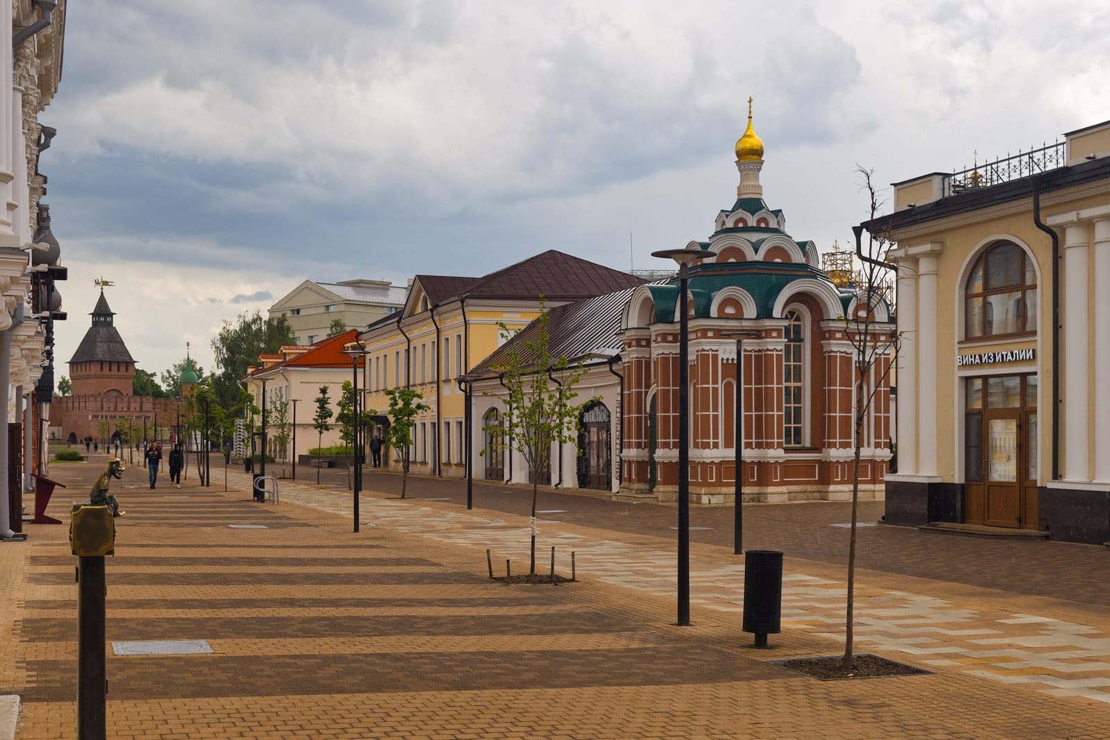 Улица Металлистов в Туле, соседние фасады